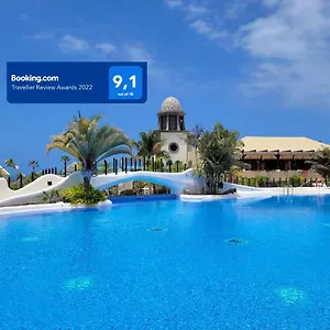 5* Hotel María